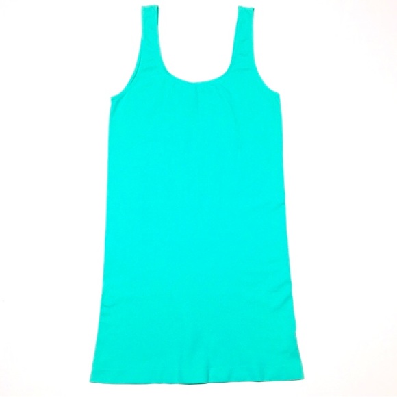 ❤️SOLD❤️🆕 Trendy Mint Green Stretchy Slimming Top - Picture 6 of 11